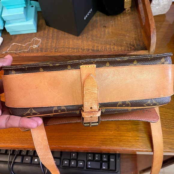 Authentic Vintage Louis Vuitton Monogram Crossbody Cartouchiere - Picture 3 of 15